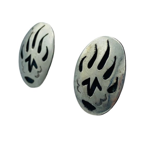 Vintage Sterling Silver Shadowbox  Bear Paw Stud Earrings Southwestern Ethnic - Picture 4 of 7